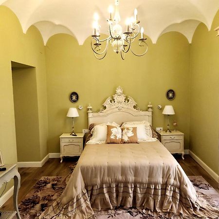 Hotel Boutique Iulia 5 Estrellas Medina de las Torres Eksteriør billede