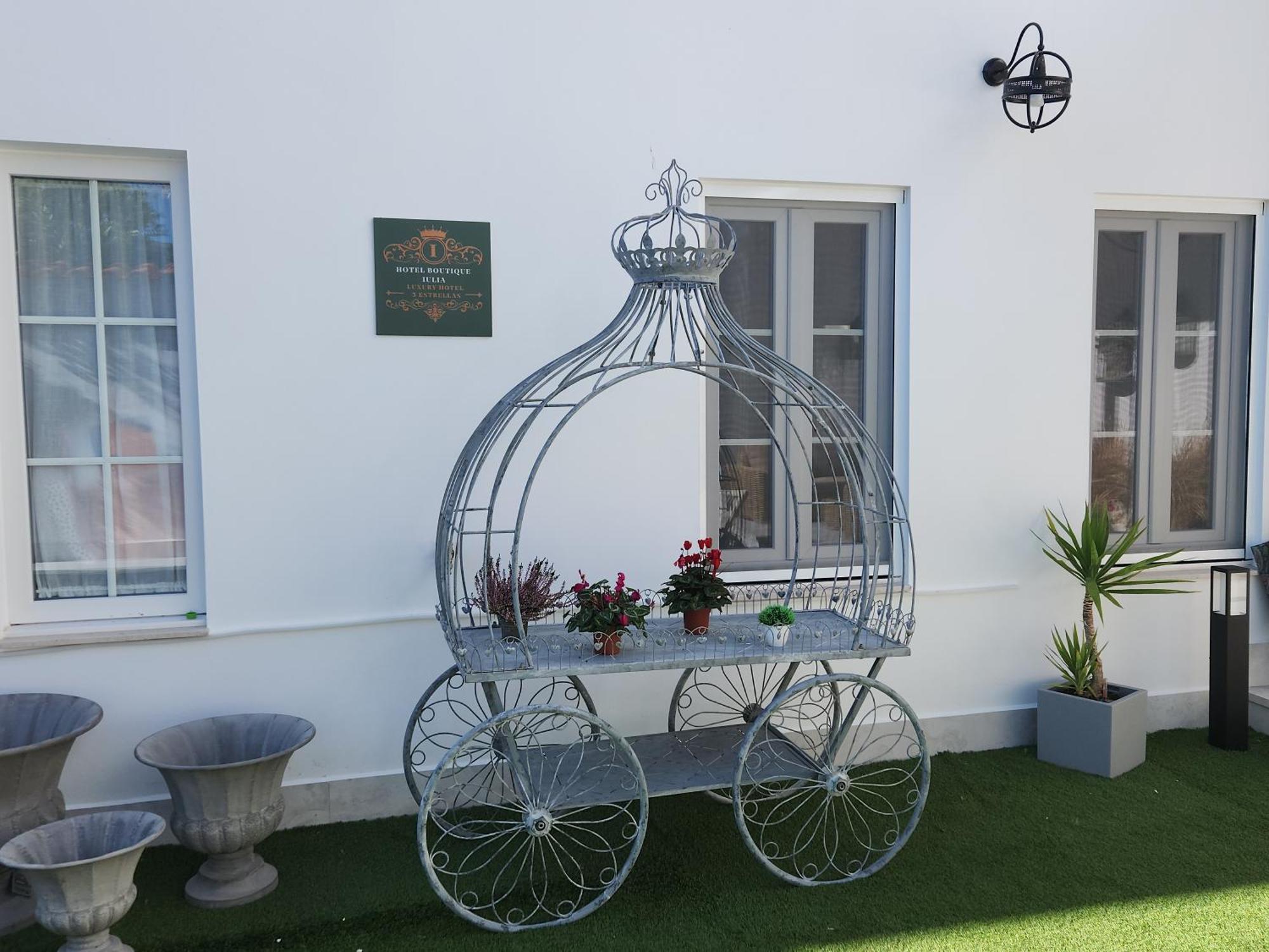 Hotel Boutique Iulia 5 Estrellas Medina de las Torres Eksteriør billede