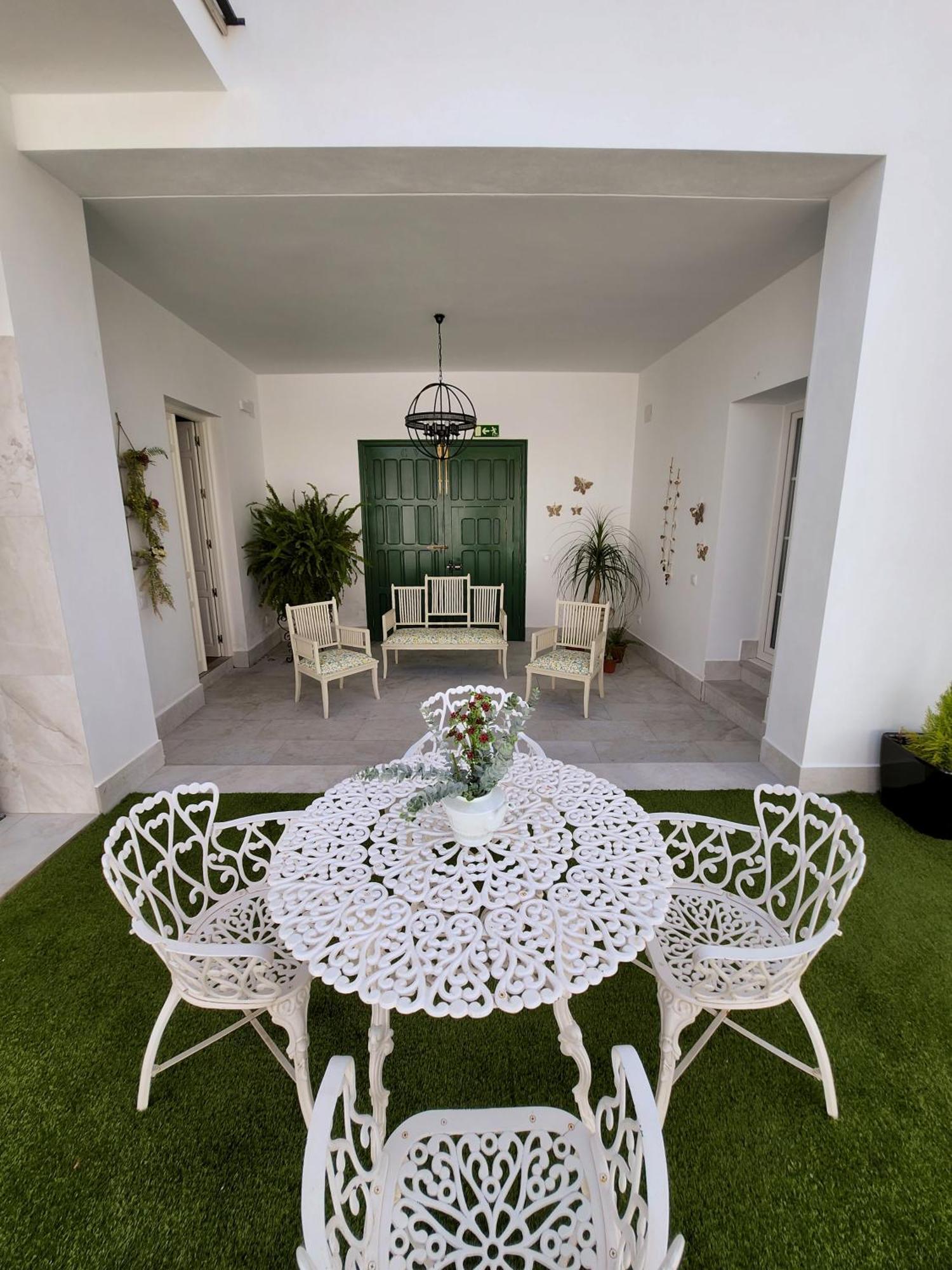 Hotel Boutique Iulia 5 Estrellas Medina de las Torres Eksteriør billede