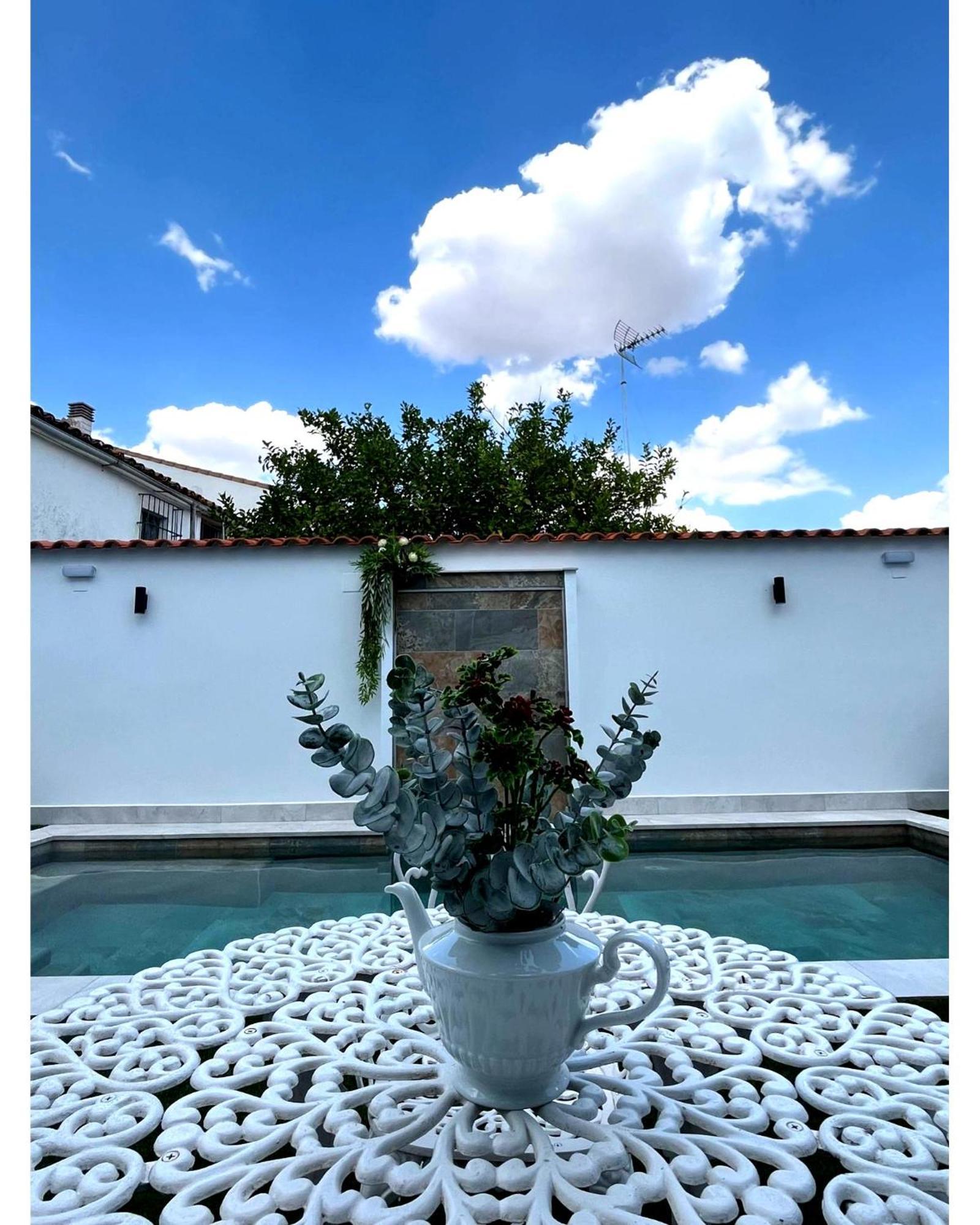 Hotel Boutique Iulia 5 Estrellas Medina de las Torres Eksteriør billede